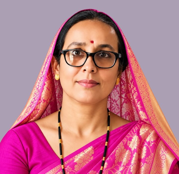 Mrs. Shailbala Vijay Tiwari, Associate Director
